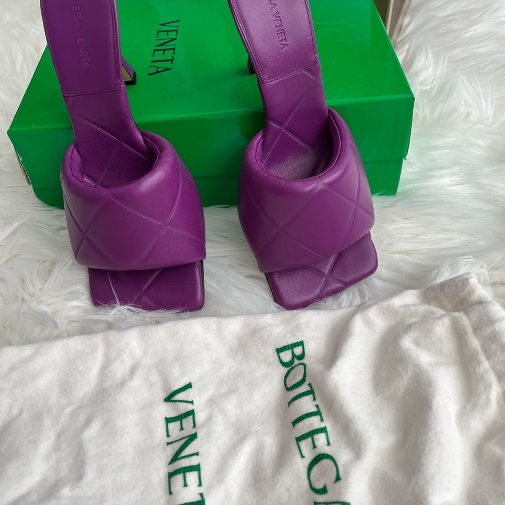 Worn twice in great condition size 40.